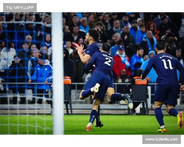 巴黎圣日耳曼与马赛激战在即 法甲巅峰对决球迷期待值爆棚